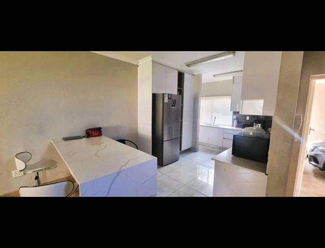 4 BEDROOM HOUSE FOR SALE IN AMBERFIELD